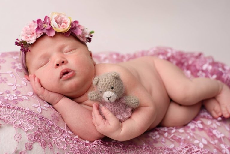 Various Newborn Baby Shoots – image 2